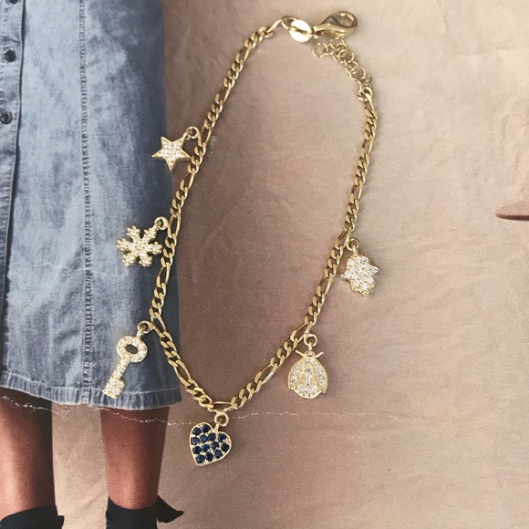 Gold charm bracelet - Picture 2 of 5